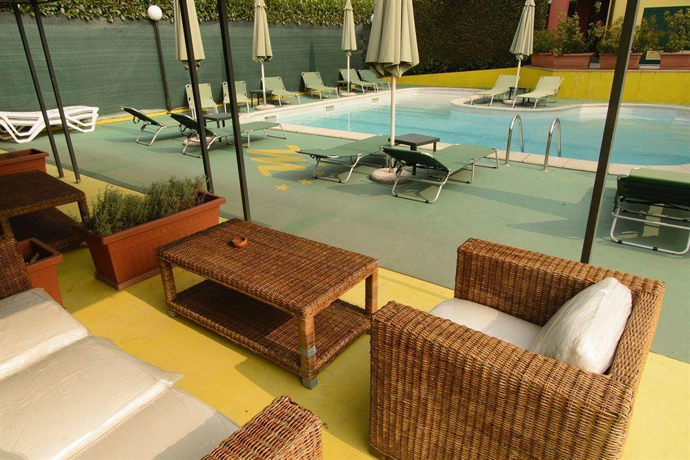 Front Hotel Motel Residence S المظهر الخارجي الصورة