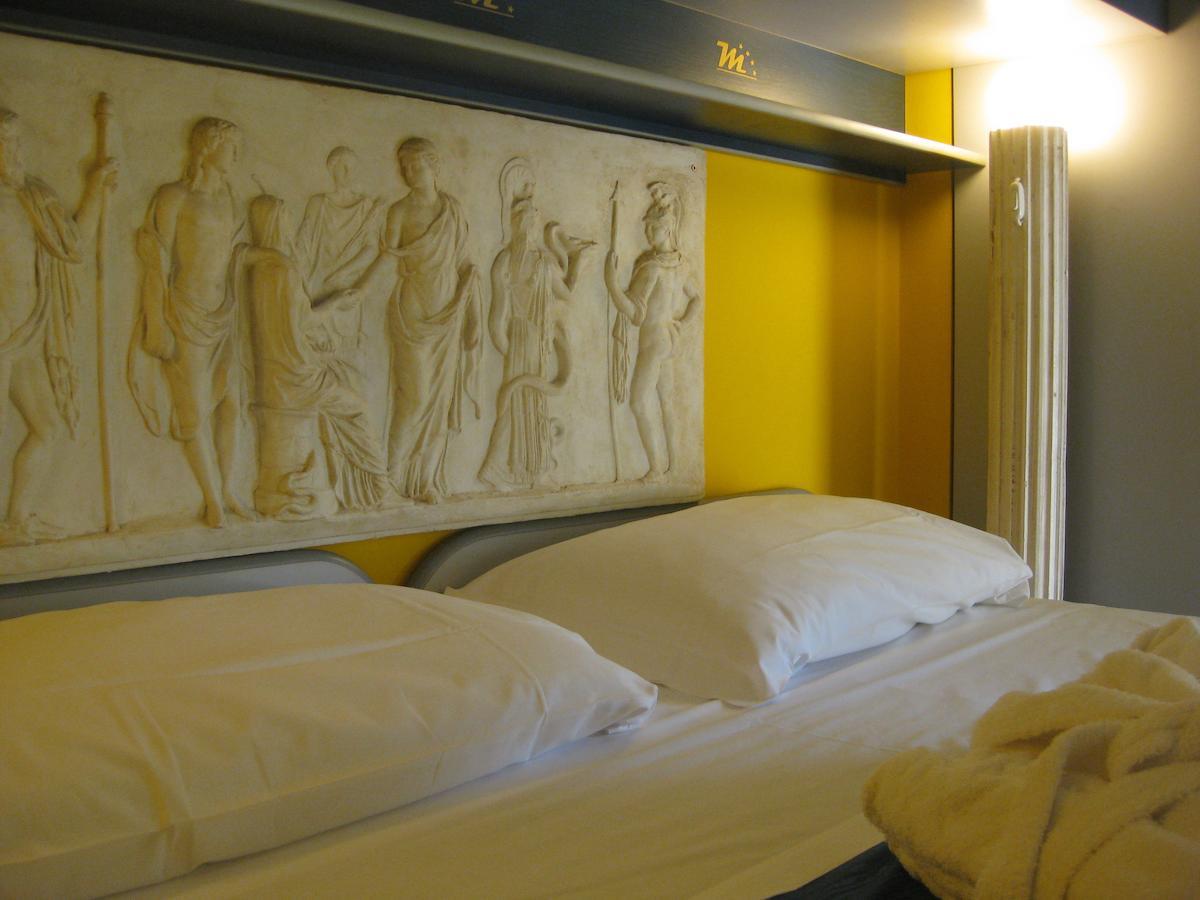 Front Hotel Motel Residence S الغرفة الصورة